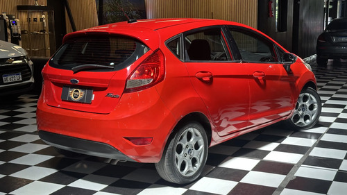 Ford Fiesta Kinetic 1.6 Design 120cv Titanium 2013