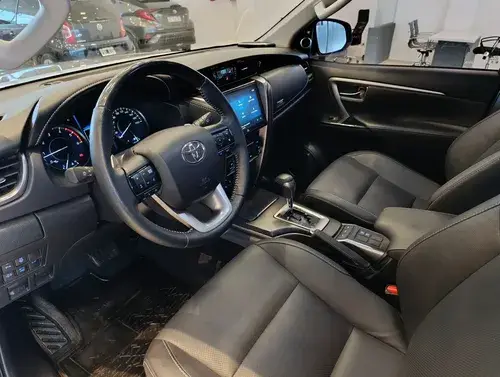 Toyota SW4 2.8 Srx 204Cv 4X4 7As At 2024