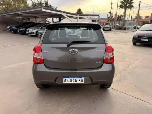 Toyota Etios 1.5 X 5p 2021