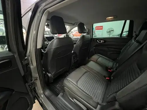 Jeep Commander LIMITED 1.3 T270 2023