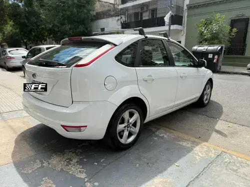 Ford Focus 2 1.6 Trend Sigma 5P 2012