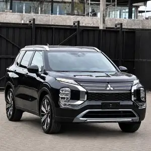 Mitsubishi Outlander 2.5L GLS AT FULL 4WD 2026