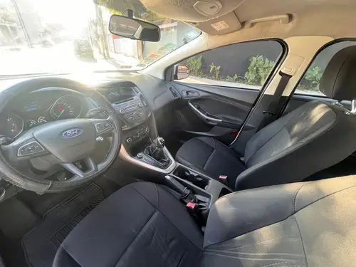 Ford Focus III 1.6 Sedan S 2016