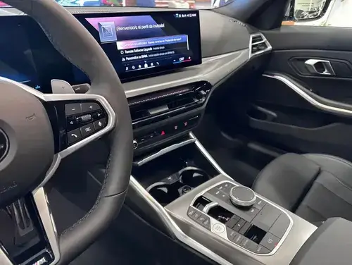 BMW 330i Sedan LCI MSport 2025