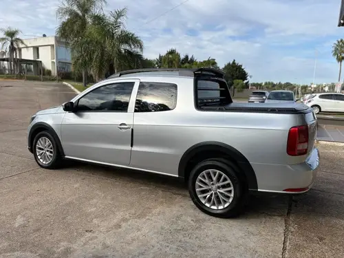 Volkswagen Saveiro 1.6 Gp Cd 101cv Pack High 2017