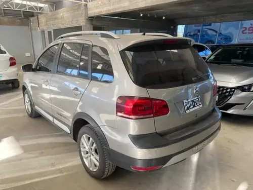 Volkswagen Suran Cross 2015