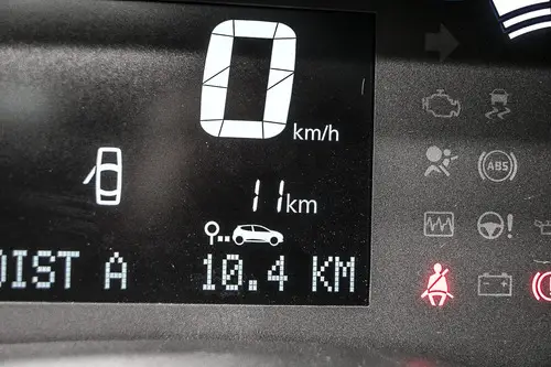 Renault Kwid 1.0 Sce 66Cv Iconic Outsider 2026