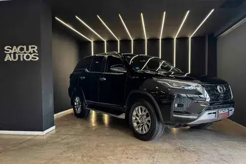Toyota Hilux SW4 SRX 2.8 TDI 4x4 AT 2023