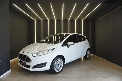 Ford Fiesta 1.6 5P SE (KD) 2015