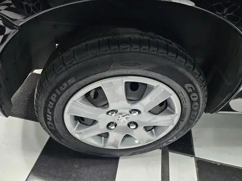 Peugeot 207 1.4 Active 75cv 2013