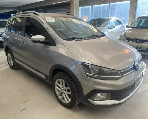 Volkswagen Suran Cross 2015