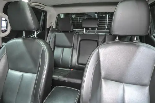 Nissan Frontier 2.3 Le Cd 4x4 At 2021