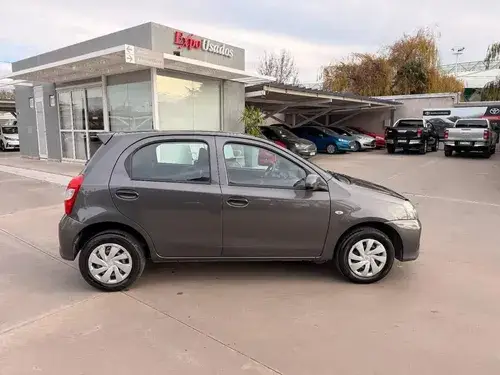 Toyota Etios 1.5 X 5p 2021