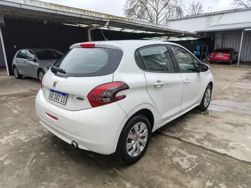 Peugeot 208 ACTIVE 1.6 115 2018