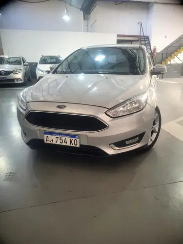 Ford Focus III 2.0 Se Plus At6 2016