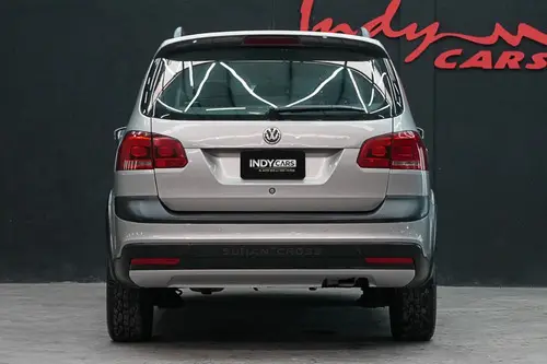 Volkswagen Suran Cross 1.6 Highline 101cv 2014