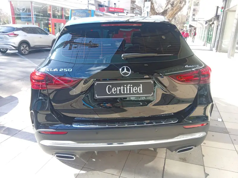 Mercedes-Benz GLA250 AMG LINE 2024