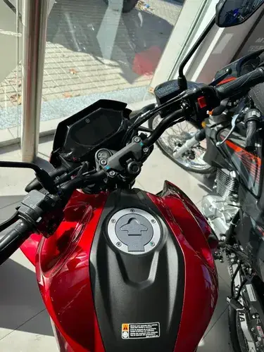 FZ25 Street 2026