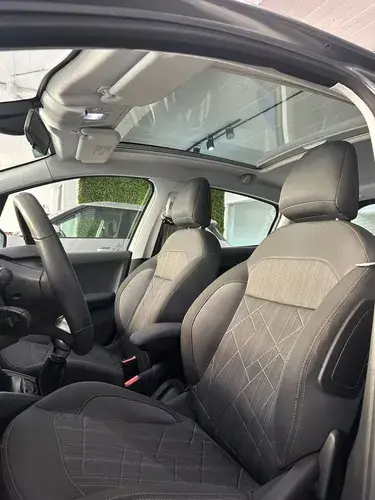 Peugeot 208 1.6 Feline 2013
