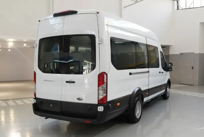 Ford TRANSIT MINI BUS AT 17+1 2026