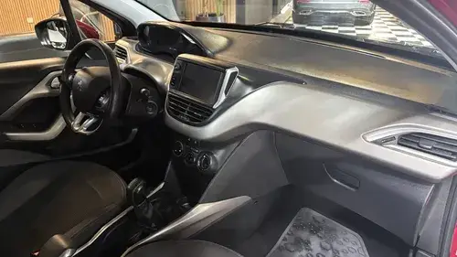 Peugeot 2008 1.6 Allure 2017