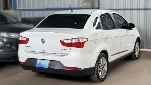 Fiat Grand Siena Grand Siena 1.6 Essence Dualogic 2013