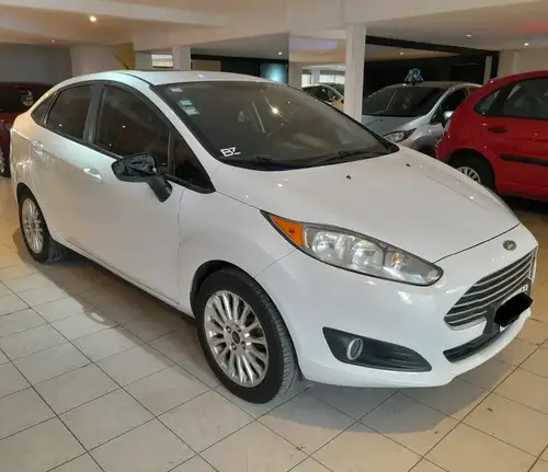 Ford Fiesta 1.6 SE PLUS 2015