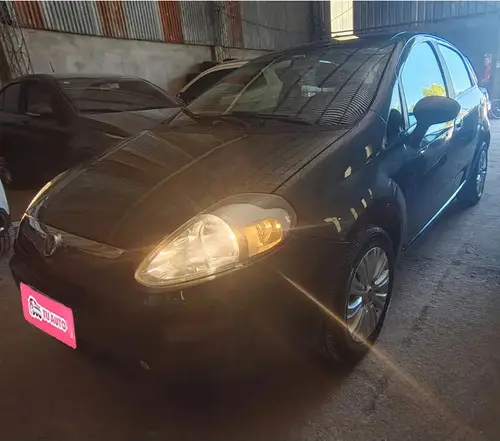 Fiat Punto 1.4 Attractive C/radio Integrada 2015