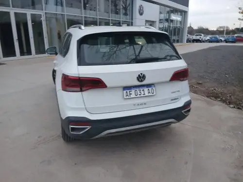 Volkswagen Taos HIGLINE 250 TSI AT 2021