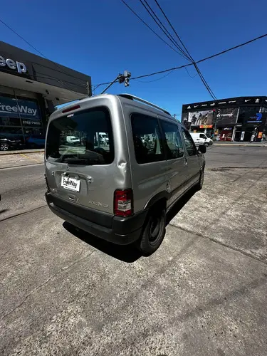 Peugeot Partner 1.4 Furgon Confort Airbag 2011