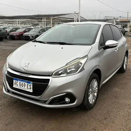 Peugeot 208 ALLURE 1.6 2018