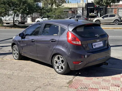 Ford Fiesta Kinetic 1.6 Design 120cv Titanium 2012