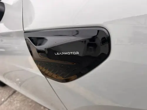 leapmotor B10 1.5 Reev 2026