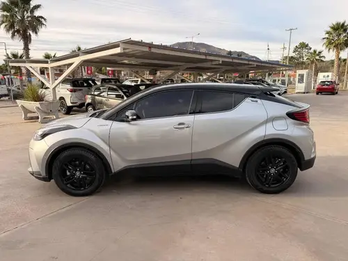 Toyota CH-R 1.8 Hybrid 2022