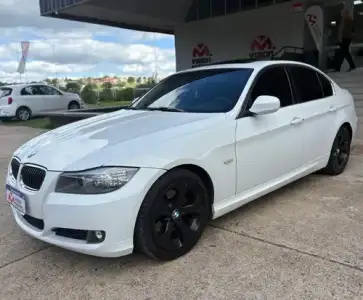 BMW Serie 3 2.5 325i Sedan Executive 2010