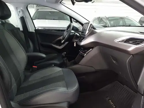 Peugeot 208 1.6 Feline 2020