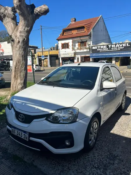 Toyota Etios Aibo Full Cgnc 5ta generación 2022