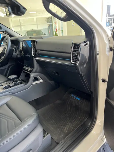 Ford EVEREST 2.3 TITANIUM AT 2026
