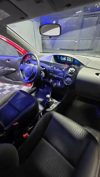 Toyota Etios X 1.5L 6M/T 5ptas 2021
