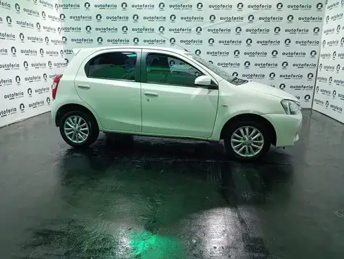 Toyota Etios 1.5 XLS 5P L13 2014