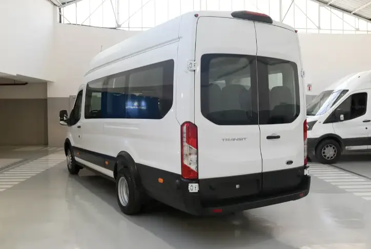 Ford TRANSIT MINI BUS AT 17+1 2026
