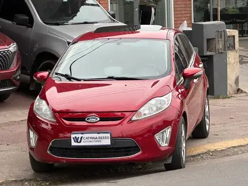 Ford Fiesta Kinetic 1.6 Titanium 120cv 2013