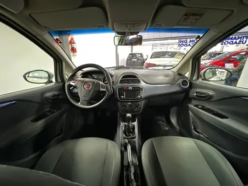 Fiat Punto 1.4 Attractive Pack Top Uconnect 2016