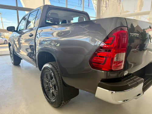 Toyota Hilux Pick-Up 2.4 Cd Sr 150cv 4x2 2025