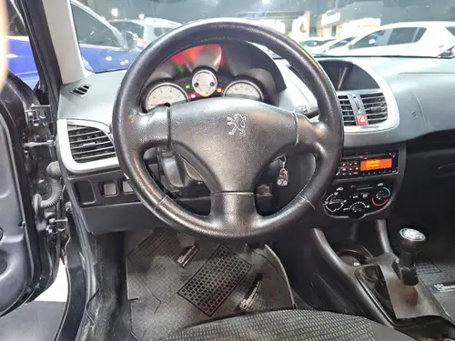 Peugeot 207 1.4 Active 75cv 2013