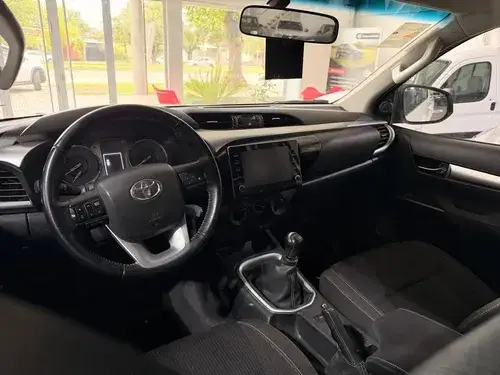 Toyota Hilux 2.8 Dc 4x4 Tdi Sr L20 2023