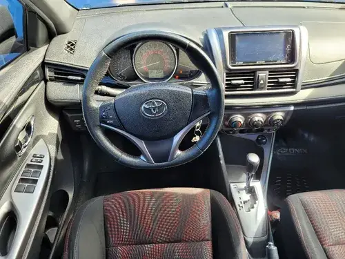 Toyota Yaris 1.5 107cv Cvt 2017