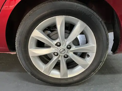 Nissan Versa 1.6 ADVANCE PURE DRIVE L15 2017