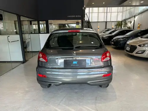 Peugeot 207 Compact Allure 1.4 MT 2015