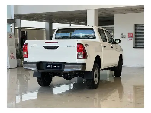 Toyota Hilux Pick-Up 2.4 Cd Dx 150cv 4x4 2026